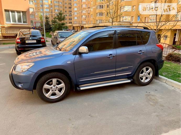 Позашляховик / Кросовер Toyota RAV4 2007 в Києві
