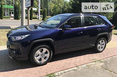 Внедорожник / Кроссовер Toyota RAV4 2019 в Черкассах