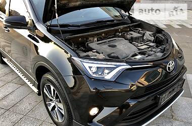 Внедорожник / Кроссовер Toyota RAV4 2016 в Харькове