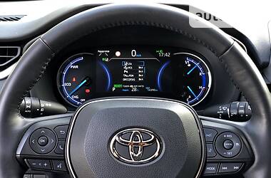 Позашляховик / Кросовер Toyota RAV4 2019 в Тернополі