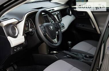 Позашляховик / Кросовер Toyota RAV4 2014 в 