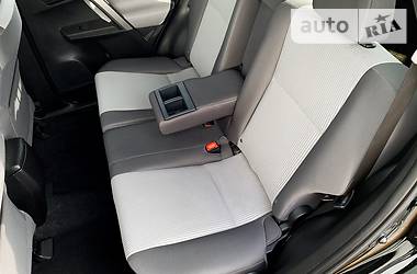Позашляховик / Кросовер Toyota RAV4 2014 в 