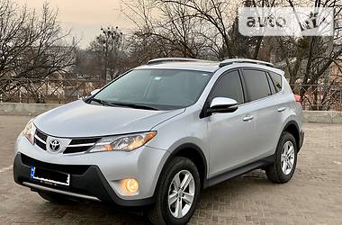 Позашляховик / Кросовер Toyota RAV4 2015 в 