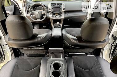 Внедорожник / Кроссовер Toyota RAV4 2013 в Одессе