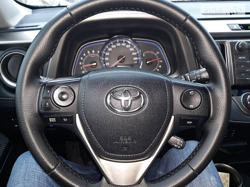 Внедорожник / Кроссовер Toyota RAV4 2014 в Звягеле