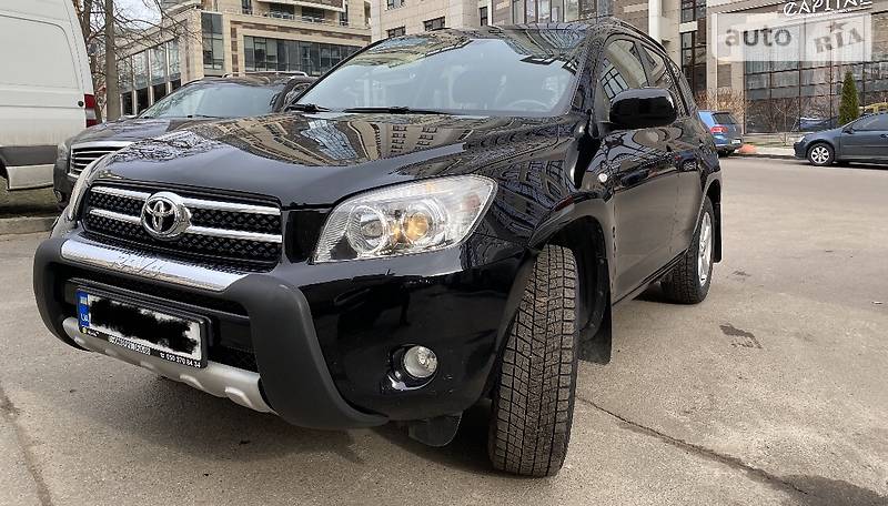 Внедорожник / Кроссовер Toyota RAV4 2007 в Киеве