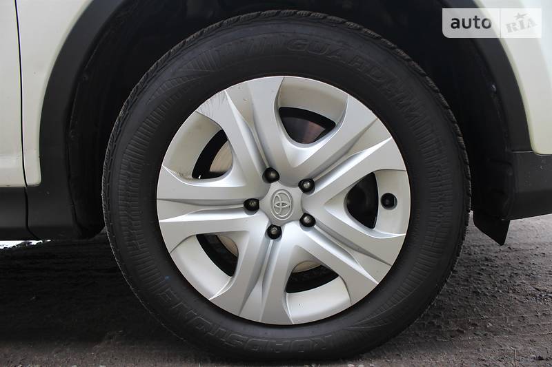 Позашляховик / Кросовер Toyota RAV4 2013 в Шептицькому