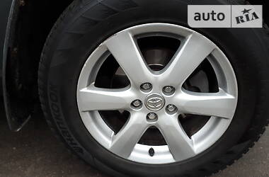 Позашляховик / Кросовер Toyota RAV4 2008 в 