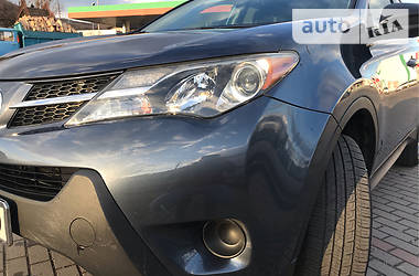 Позашляховик / Кросовер Toyota RAV4 2013 в 