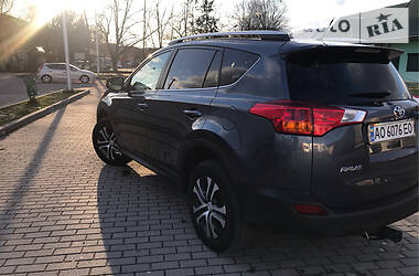 Позашляховик / Кросовер Toyota RAV4 2013 в 