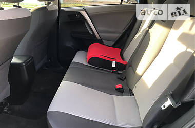 Позашляховик / Кросовер Toyota RAV4 2013 в 