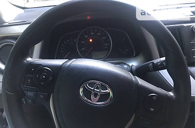 Позашляховик / Кросовер Toyota RAV4 2013 в 