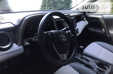 Позашляховик / Кросовер Toyota RAV4 2013 в 