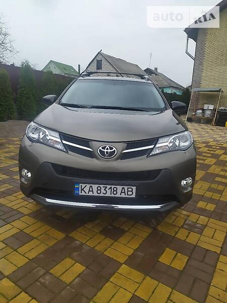 Позашляховик / Кросовер Toyota RAV4 2014 в Умані