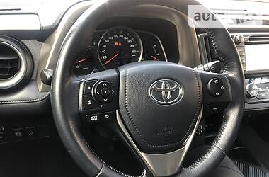 Позашляховик / Кросовер Toyota RAV4 2014 в 