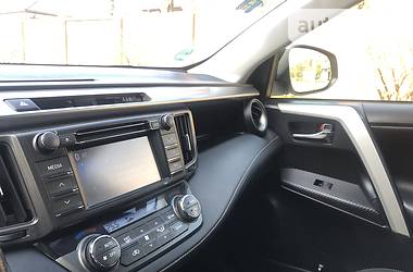 Позашляховик / Кросовер Toyota RAV4 2014 в 