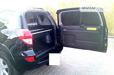 Позашляховик / Кросовер Toyota RAV4 2008 в 