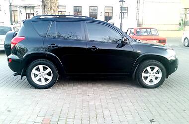 Позашляховик / Кросовер Toyota RAV4 2008 в 