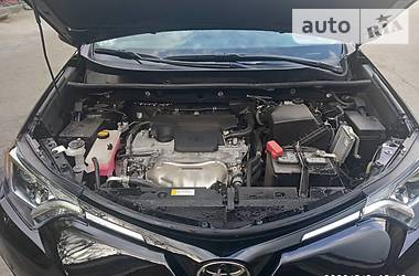 Внедорожник / Кроссовер Toyota RAV4 2018 в Селидово