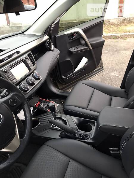 Позашляховик / Кросовер Toyota RAV4 2014 в Умані