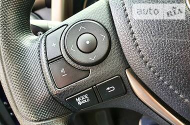Позашляховик / Кросовер Toyota RAV4 2015 в 