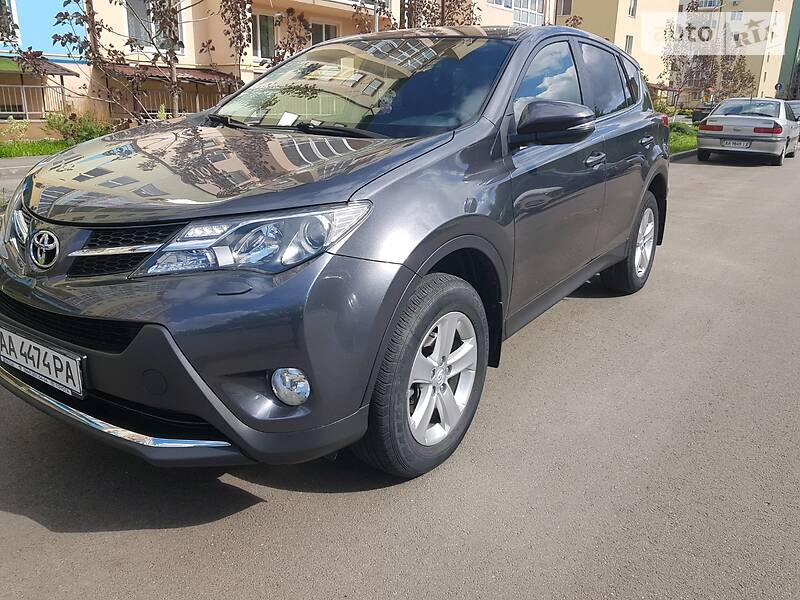 Позашляховик / Кросовер Toyota RAV4 2013 в Києві