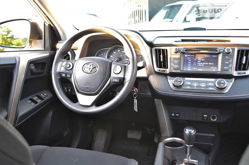 Позашляховик / Кросовер Toyota RAV4 2013 в Харкові