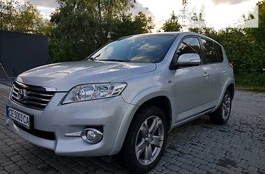 Внедорожник / Кроссовер Toyota RAV4 2011 в Черновцах