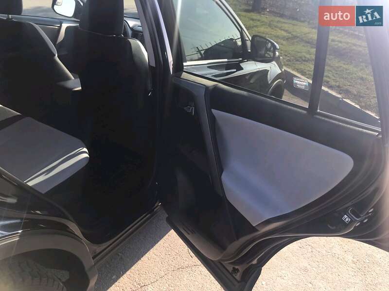 Позашляховик / Кросовер Toyota RAV4 2016 в Одесі