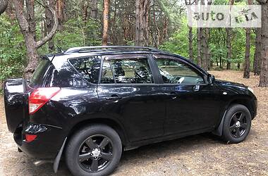 Внедорожник / Кроссовер Toyota RAV4 2006 в 