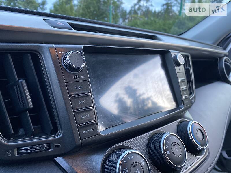 Позашляховик / Кросовер Toyota RAV4 2014 в Малині