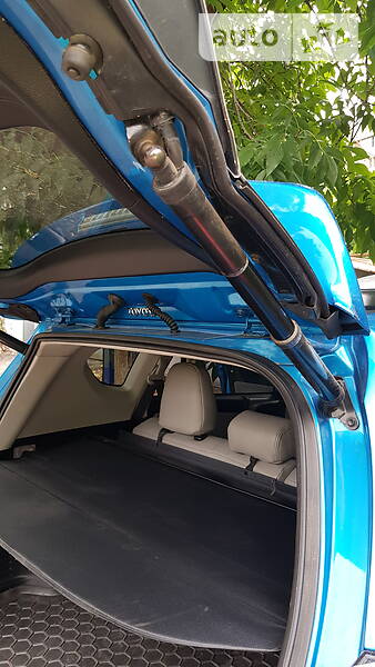 Позашляховик / Кросовер Toyota RAV4 2016 в Дніпрі