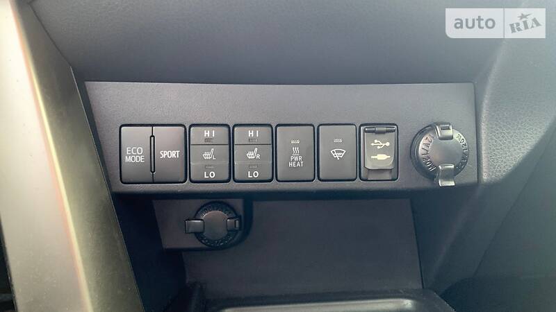 Універсал Toyota RAV4 2014 в Києві