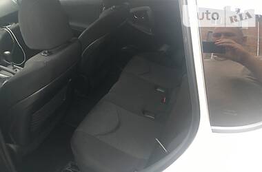 Позашляховик / Кросовер Toyota RAV4 2012 в 