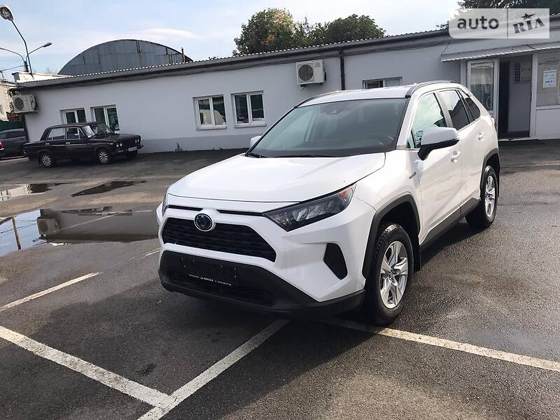 Позашляховик / Кросовер Toyota RAV4 2019 в Києві