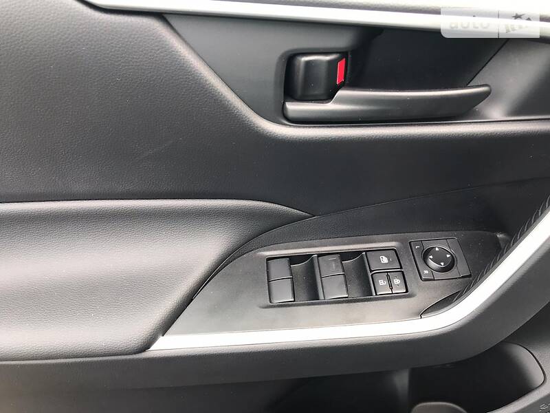 Позашляховик / Кросовер Toyota RAV4 2019 в Києві