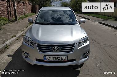 Внедорожник / Кроссовер Toyota RAV4 2011 в Житомире