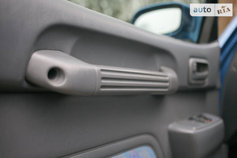 Внедорожник / Кроссовер Toyota RAV4 1996 в Днепре