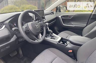 Позашляховик / Кросовер Toyota RAV4 2020 в  фото 11 Позашляховик / Кросовер Toyota RAV4 2020 в