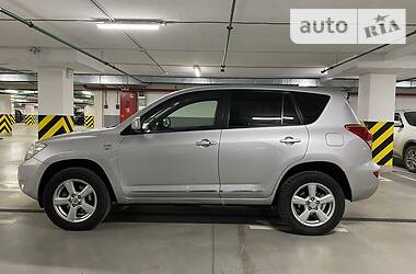 Внедорожник / Кроссовер Toyota RAV4 2007 в Киеве