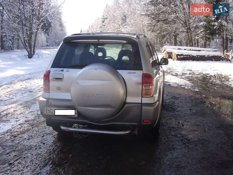 Позашляховик / Кросовер Toyota RAV4 2001 в Трускавці