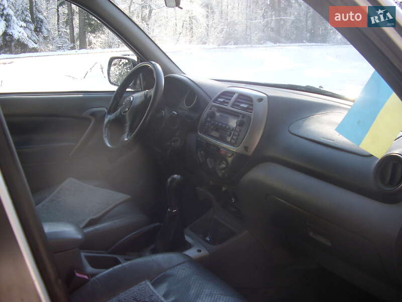 Позашляховик / Кросовер Toyota RAV4 2001 в Трускавці