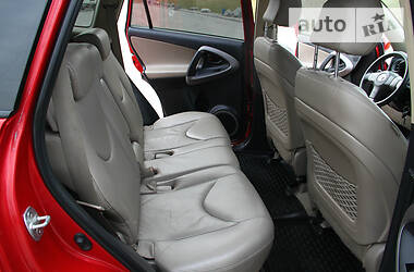 Внедорожник / Кроссовер Toyota RAV4 2008 в Днепре