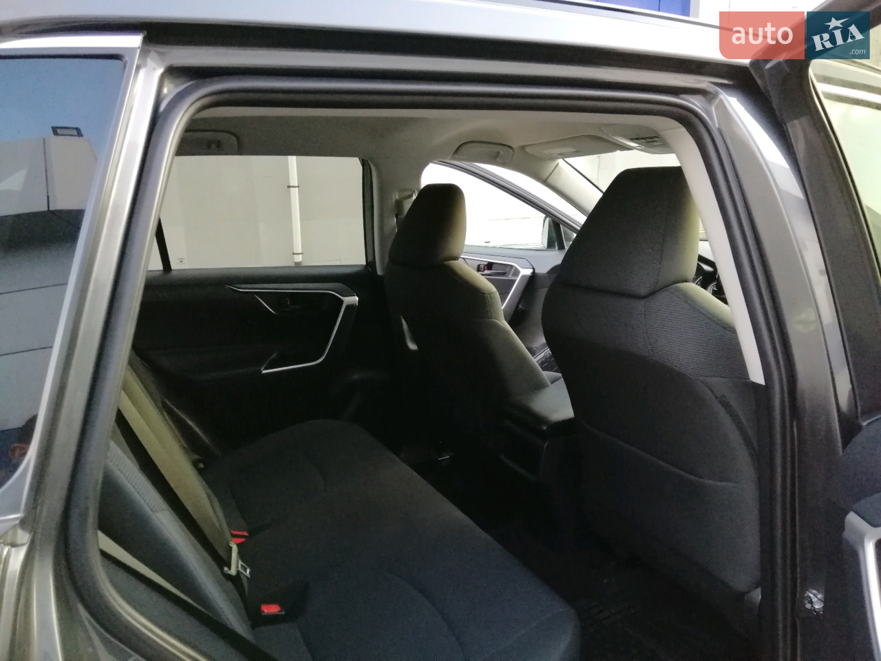 2018 Toyota RAV 4 - мініатюра 9