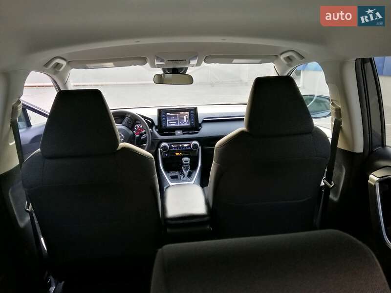 Позашляховик / Кросовер Toyota RAV4 2018 в Одесі
