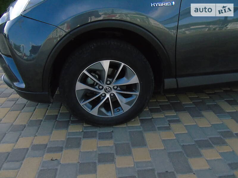 Позашляховик / Кросовер Toyota RAV4 2016 в Южноукраїнську