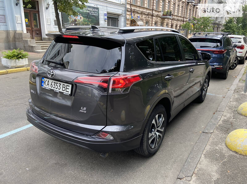 Внедорожник / Кроссовер Toyota RAV4 2018 в Киеве фото 5 Внедорожник / Кроссовер Toyota RAV4 2018 в Киеве