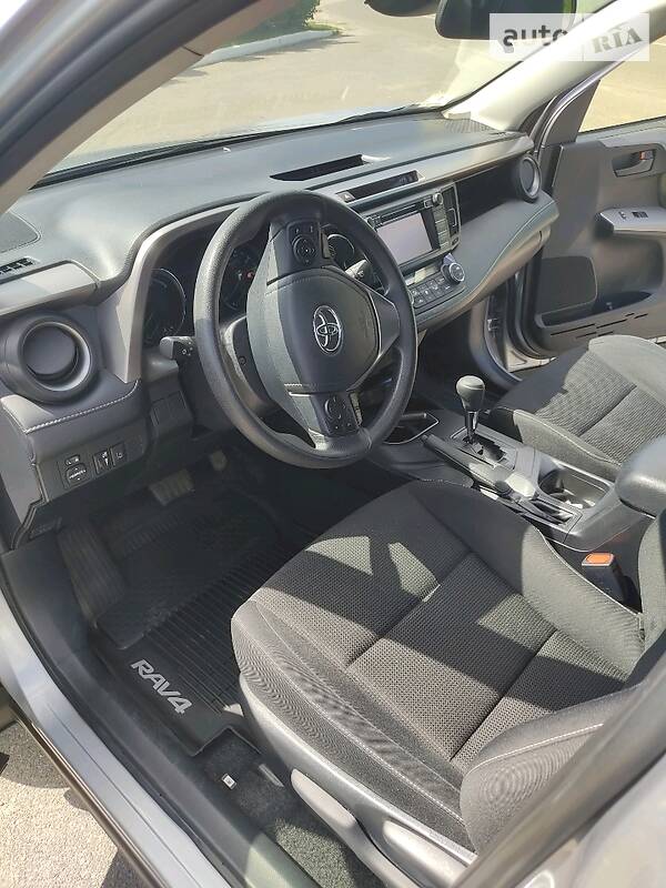 Внедорожник / Кроссовер Toyota RAV4 2018 в Киеве