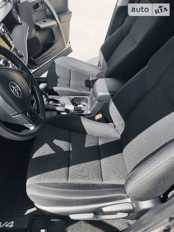 Внедорожник / Кроссовер Toyota RAV4 2018 в Киеве