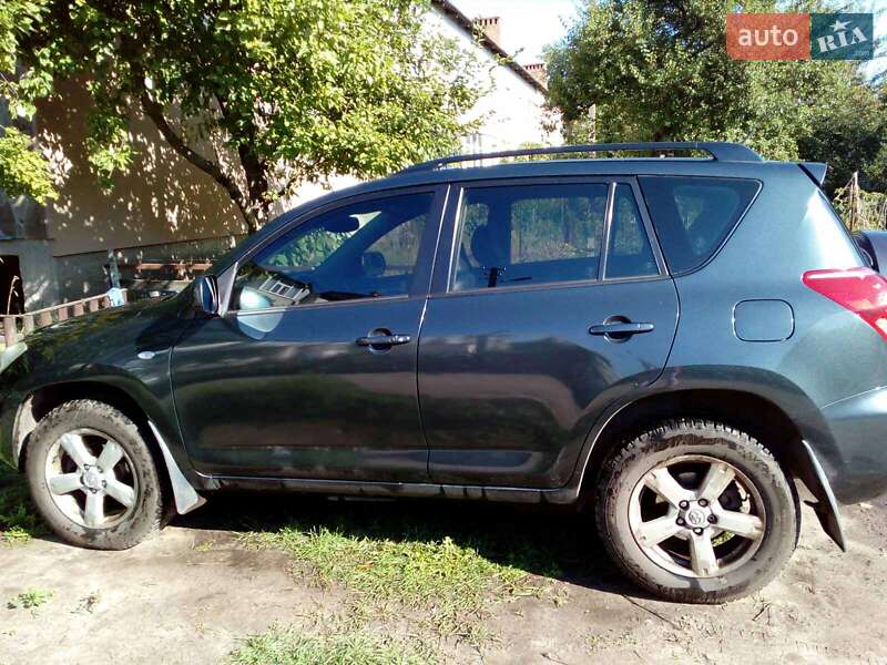 Внедорожник / Кроссовер Toyota RAV4 2007 в Чернигове